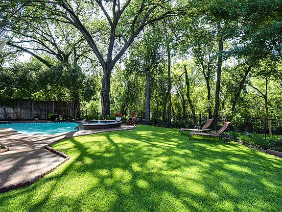 2nd image of 18408 Highland Creek Ln