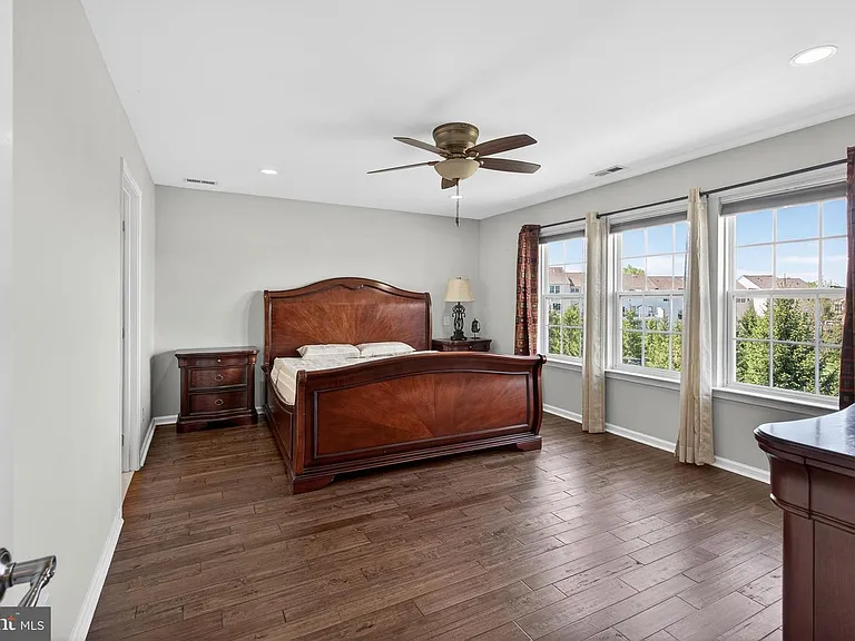 815 S Haines Cir — Photo 17