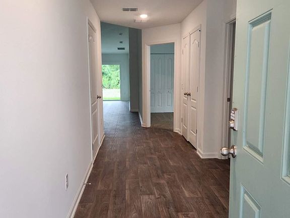 5th image of 6 Regis Ln #B