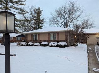 4158 Whitegate Dr, Dayton, OH 45430