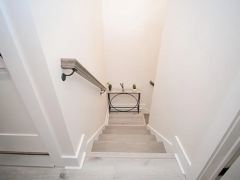 Blanche Dr SE — Photo 3
