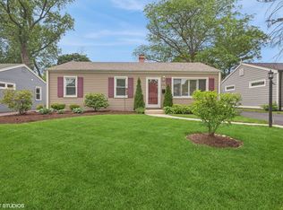 1110 Campbell Ave, Wheaton, IL 60189