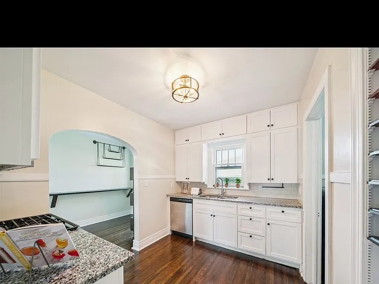 1139 S Canton Ave — Photo 12