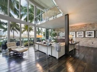 1002 S Pointe Dr, Miami Beach, FL 33139