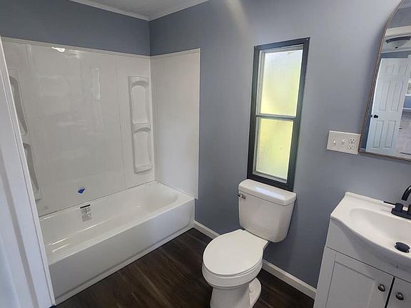 2nd image of 4191 Lake Rd #40