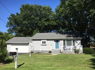 7616 Asbury Ct, Spring Grove, IL 60081