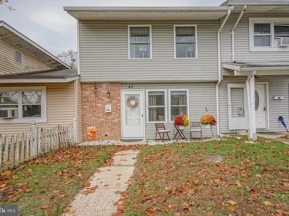 48 Memphis Ct, Sicklerville, NJ 08081