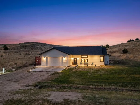 7757 S Terra Nova Dr, North Platte, NE 69101