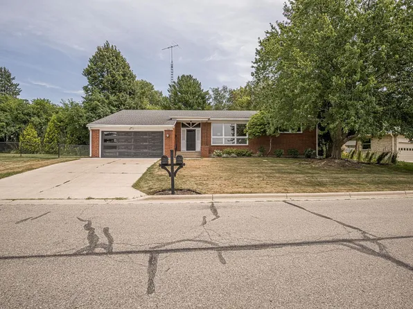 1716 Lake Dr, Monroe, WI 53566