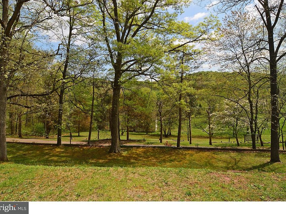 122 Rock Hollow Rd Birdsboro PA | Zillow