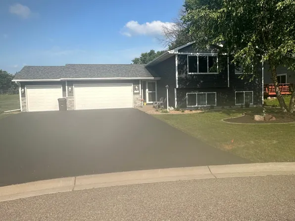 2459 Hynes Ave N, Oakdale, MN 55128