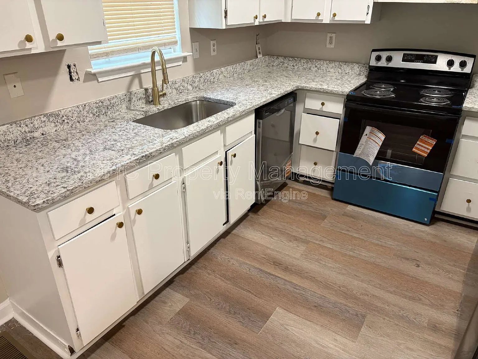 4 bed, 3.0 bath, $1,995 — Photo 3
