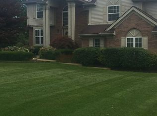 42439 Pond Ridge Ln #23, Van Buren Township, MI 48111