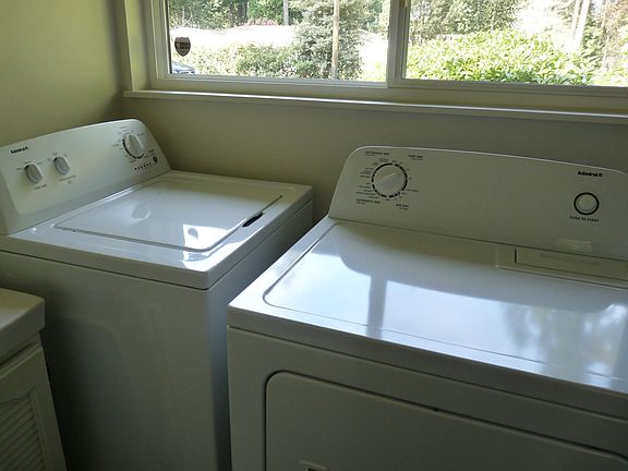 4th image of 2712 160th Ave NE