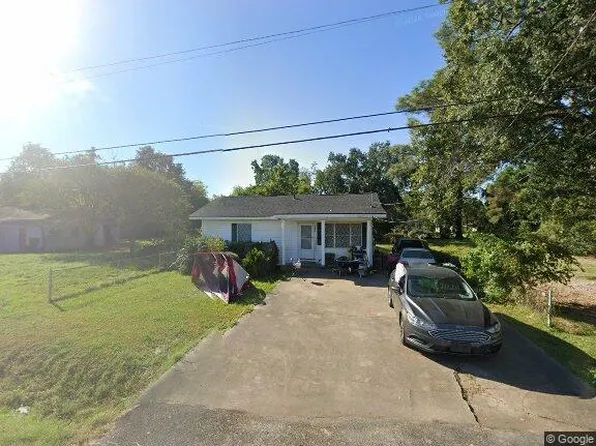 3255 Waverly St, Beaumont, TX 77705