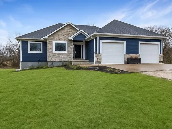 16407 E 235th St, Peculiar, MO 64078