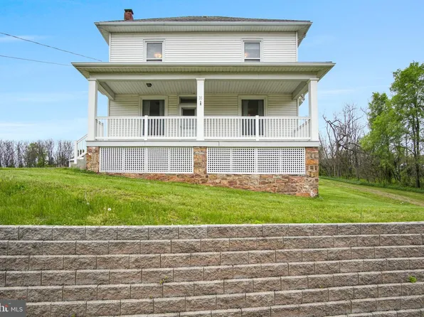 35 Red Hill Rd, Newport, PA 17074