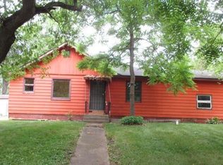 2522 Crest Rd, Gary, IN 46408