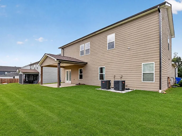 4787 Wellesley Dr — Photo 5