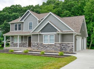 11879 Secluded Ridge Dr, Byron, MI 48418