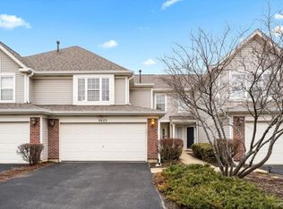 3023 Crystal Rock Rd, Naperville, IL 60564