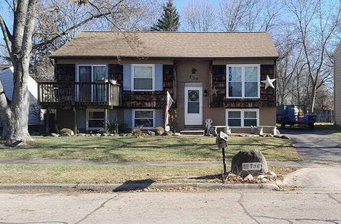 730 Mistletoe St photo 1