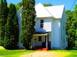 460 S Chestnut St #UP, Platteville, WI 53818