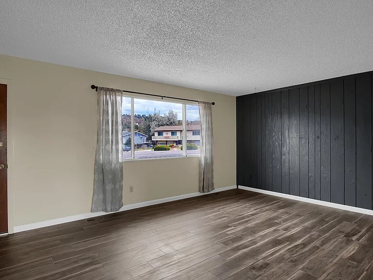 1197 Applewood Dr — Photo 19