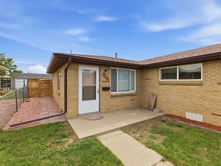 5104 E 33rd Ave — Photo 14