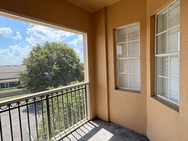 719 Terrace Ridge Cir — Photo 22