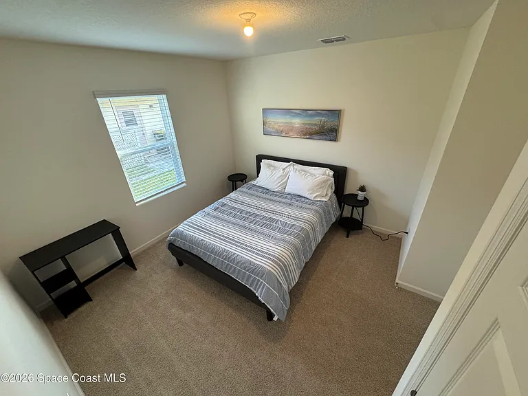 1349 Ashford Ave NE — Photo 7