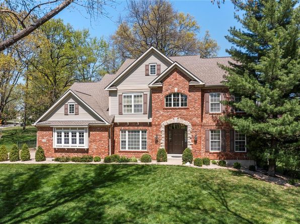 728 Payson Dr, Saint Louis, MO 63132