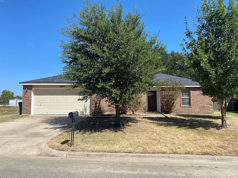 1809 Liberty Hill Dr