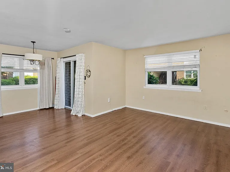 14 Florence Tollgate Pl #4 — Photo 5