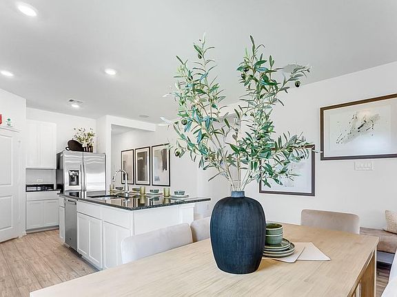 7th image of this home
