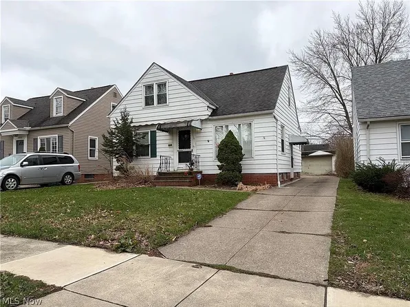 14112 Krems Ave #1, Maple Heights, OH 44137