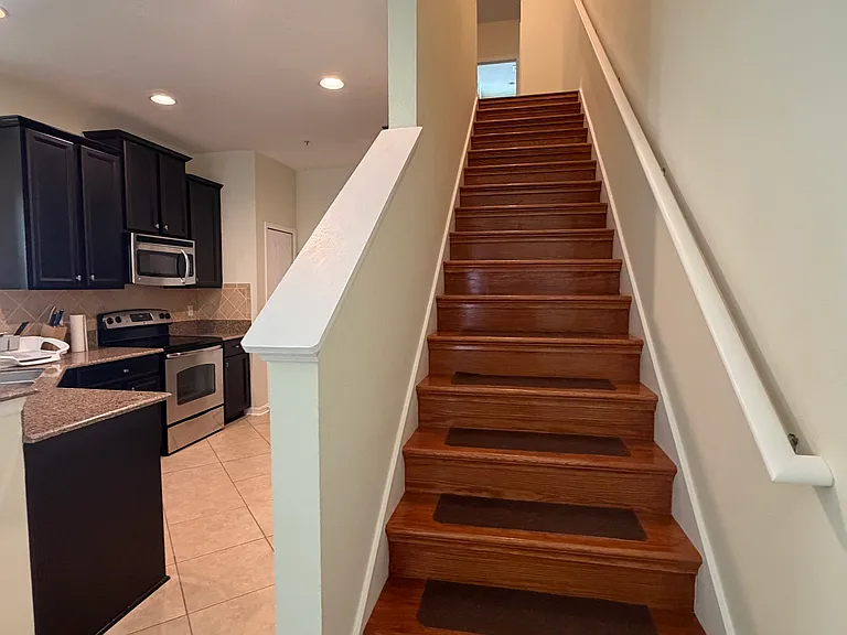 1556 Plumeria Pl — Photo 2