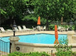 6709 W 108th Ter, Overland Park, KS 66211
