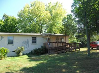 780 Hewins Rd, Lenoir City, TN 37772