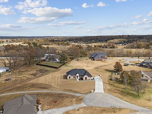 4th image of 21755 S Country Ridge Ct