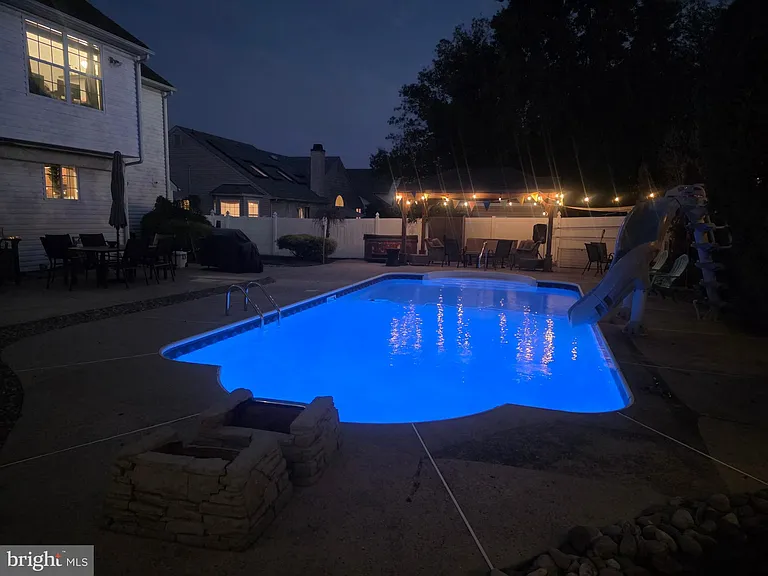 138 Persimmon St — Photo 45