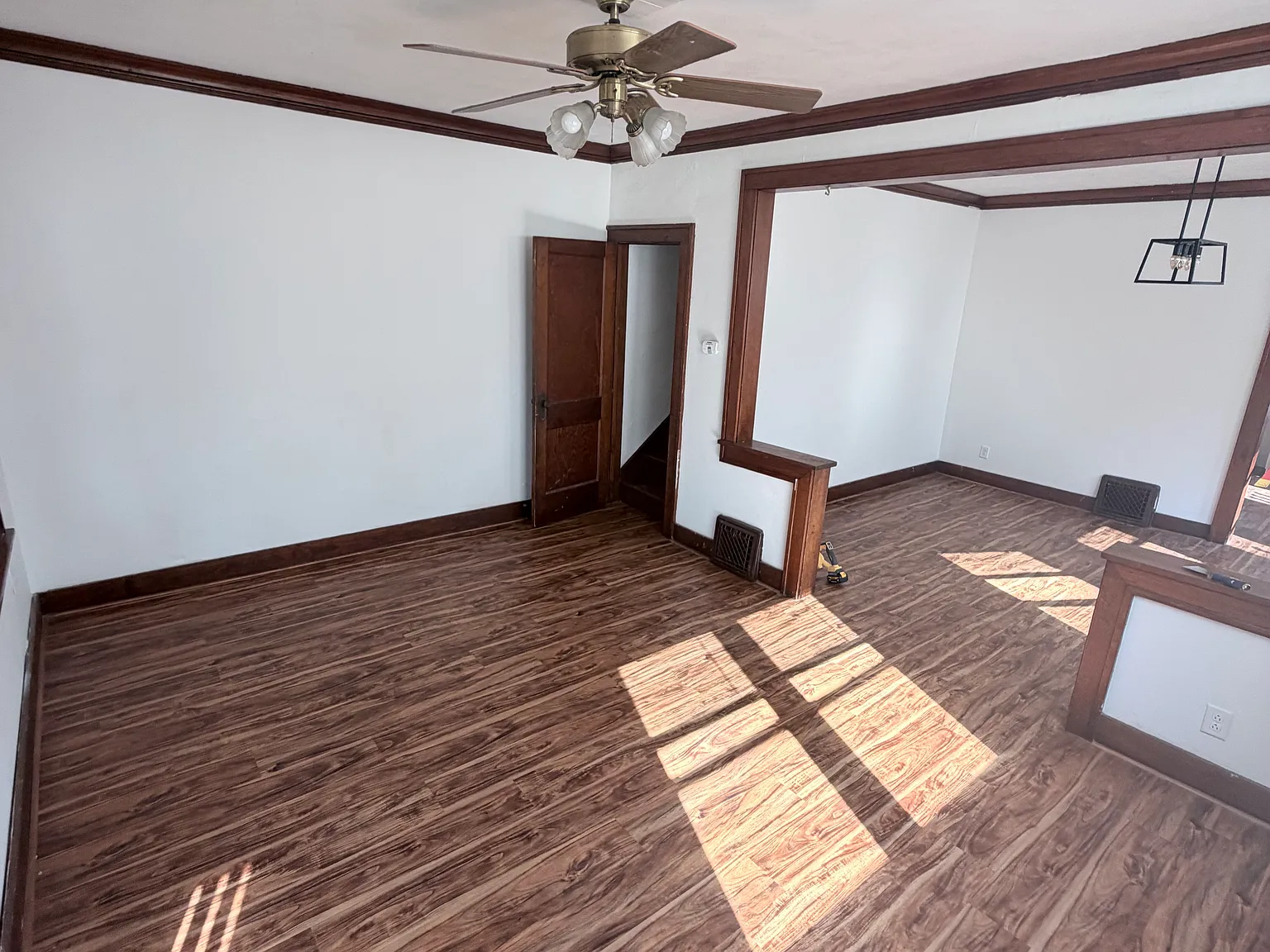3 bed, 1.5 bath, 1200 sqft, $1,250 — Photo 2