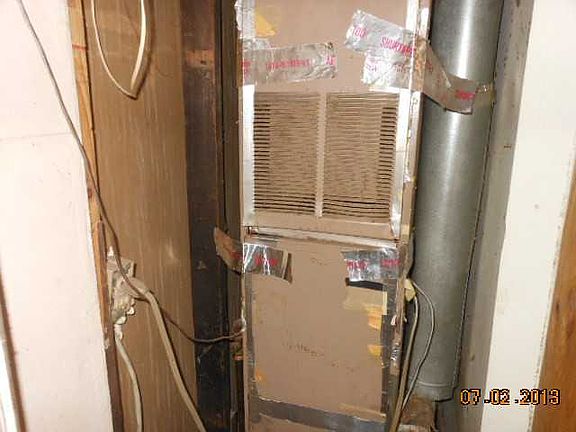 3rd image of 4004 SW 27th St