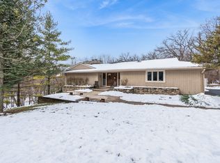 25146 N West Tower Dr, Tower Lakes, IL 60010