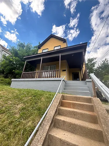 335 Cedarhurst St Photo 1