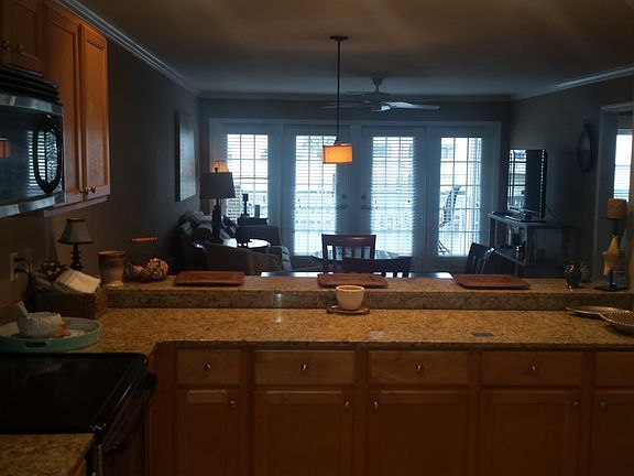 4th image of 2421 Beachview Dr APT A21