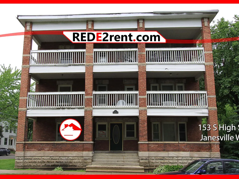 153 S High St