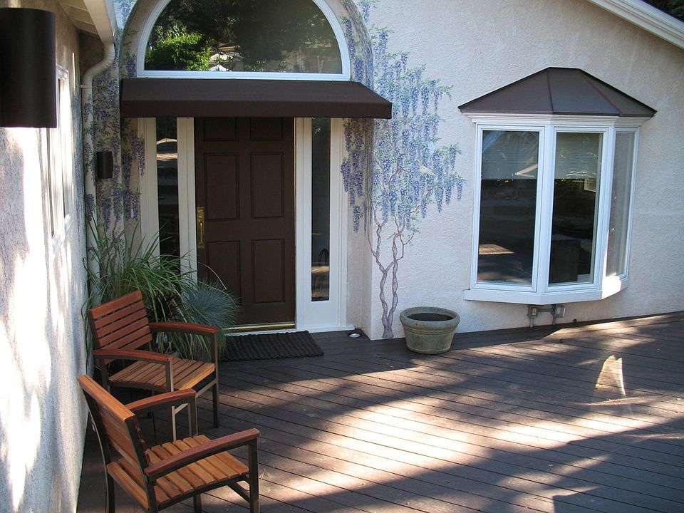 Main entrance of house for owner