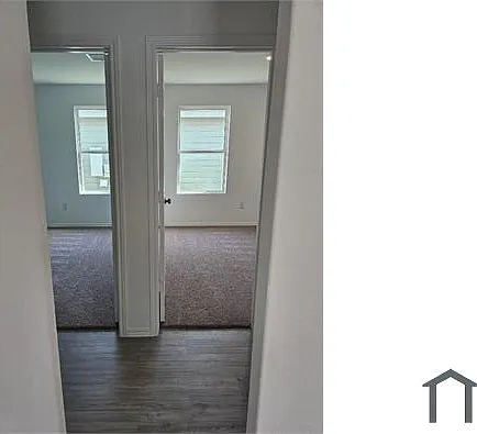 731 Paul St — Photo 5