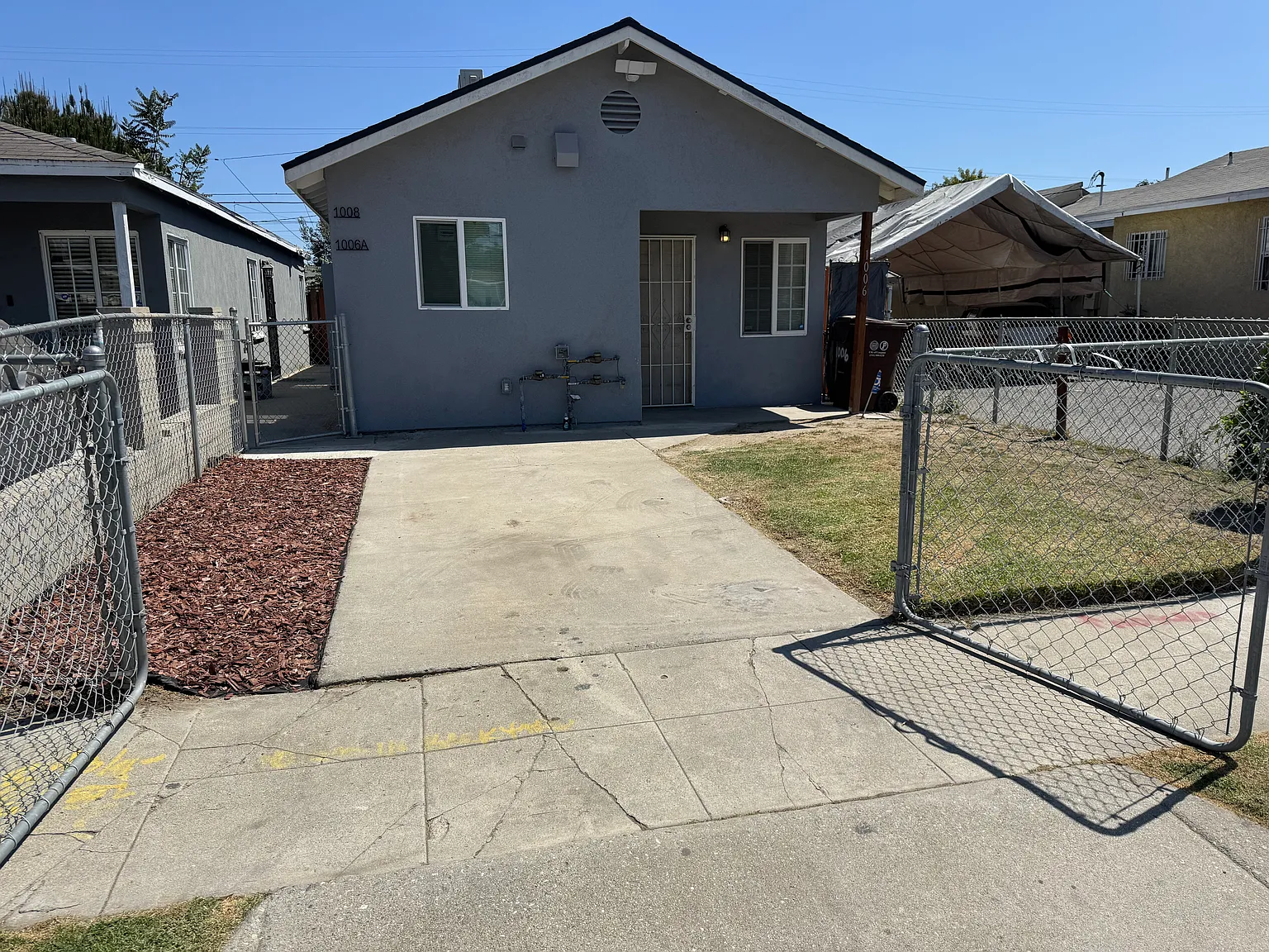 3 bed, 848 sqft, $3,450 — Photo 2